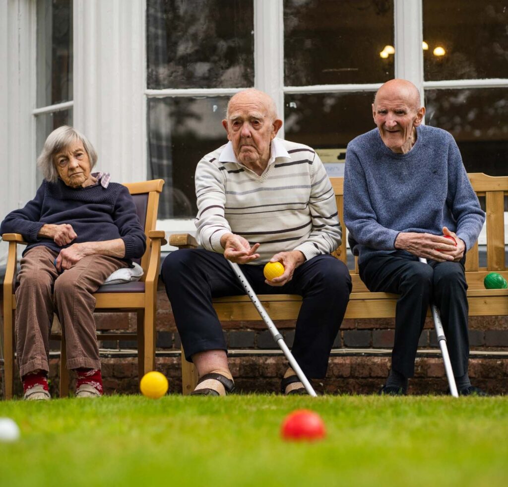 home residents boules game